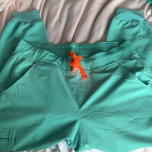 Figs Zamora jogger size large petite in jade